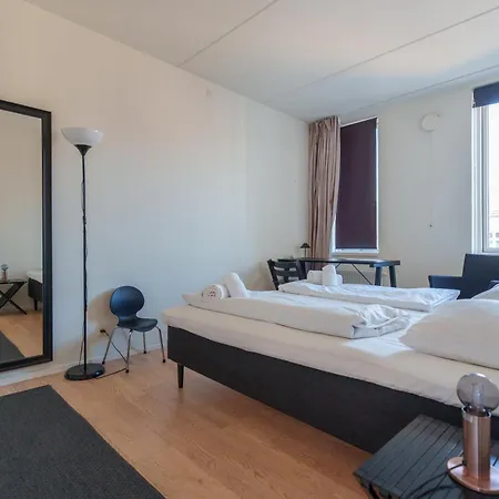 Apartment Modern With Balcony Near Tivoli & Metro *