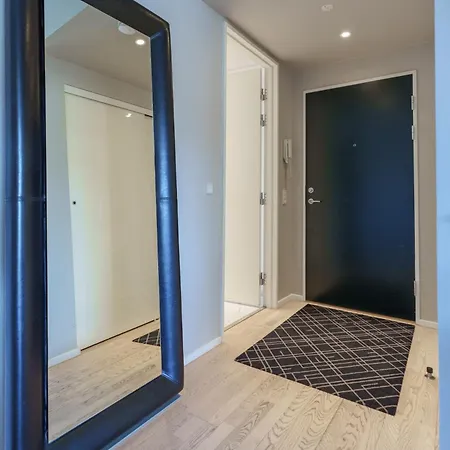 Apartmán Modern With Balcony Near Tivoli & Metro *