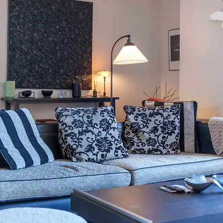 Apartmán Modern With Balcony Near Tivoli & Metro *