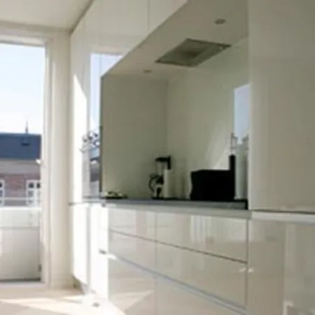 Modern With Balcony Near Tivoli & Metro Daire *
