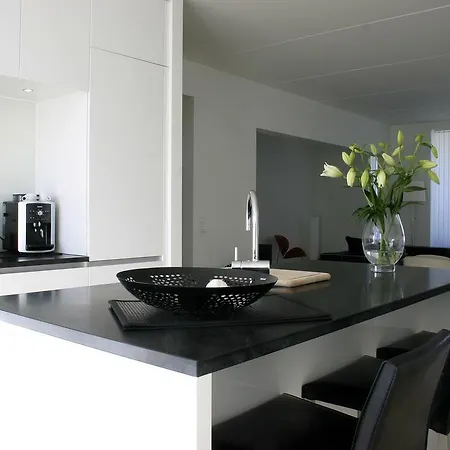 Daire Modern With Balcony Near Tivoli & Metro *