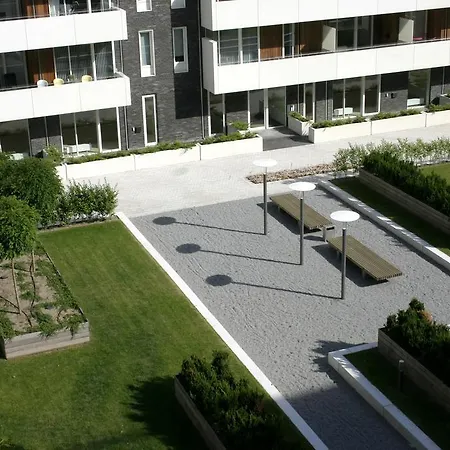 Modern With Balcony Near Tivoli & Metro Daire *