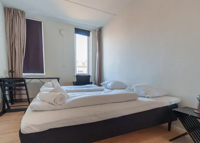 Modern With Balcony Near Tivoli & Metro Apartment Copenhagen