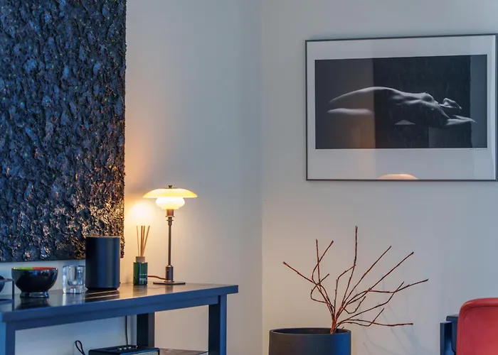 Modern With Balcony Near Tivoli & Metro Copenhagen