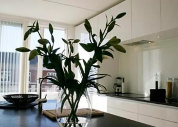 Modern With Balcony Near Tivoli & Metro Apartamento Copenhague
