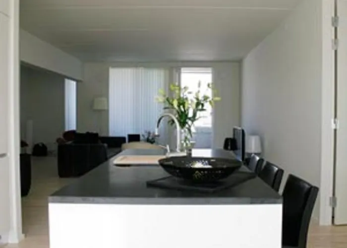 Modern With Balcony Near Tivoli & Metro Copenhagen