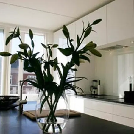 Modern With Balcony Near Tivoli & Metro Apartamento Copenhague